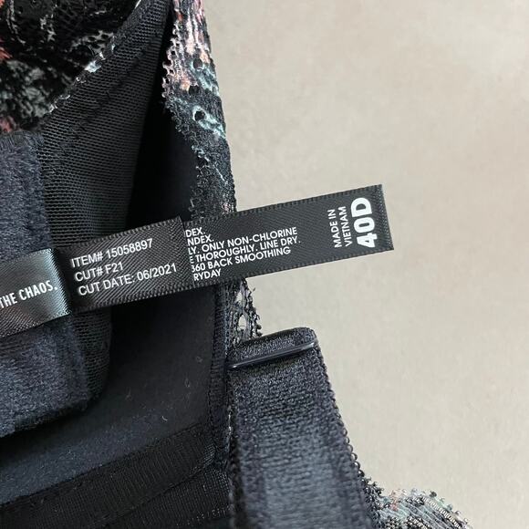 Torrid NWT Lightly Lined Everyday Wire-Free Bra Floral 360° Back Smoothing 40D - Picture 10 of 11